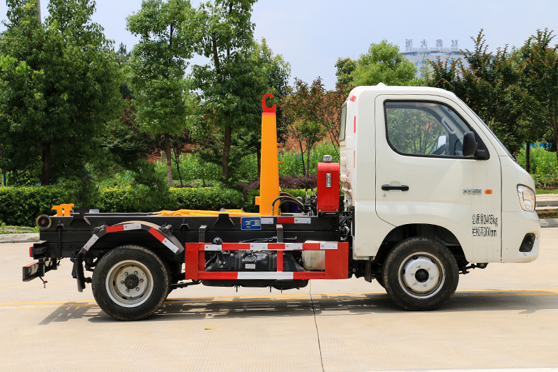 (藍牌)福田祥菱勾臂垃圾車(3方)